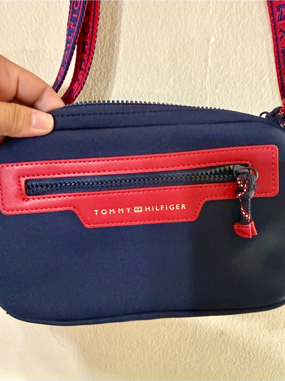 Tommy Hilfiger Navy Crossbody - Picture 5 of 5